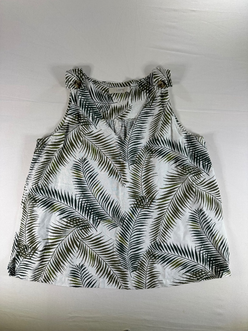 LOFT Tropical Palm Leaf Keyhole Sleeveless Blouse Green White